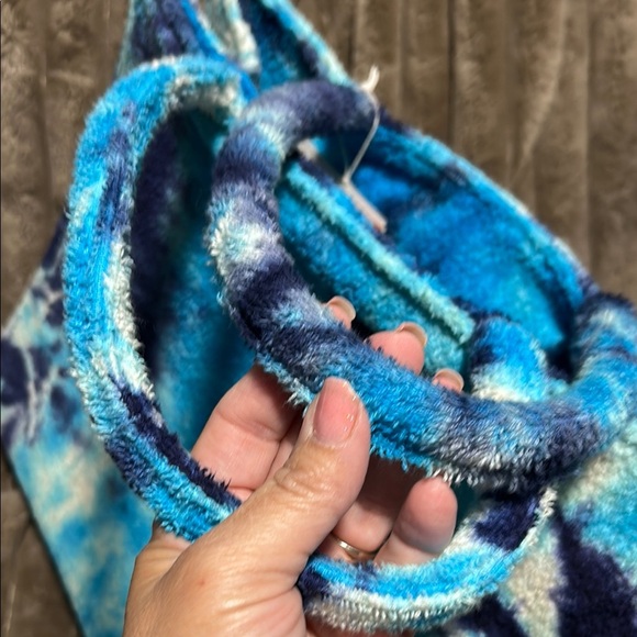 Blue and White Artistic Tote Bag - Picture 3 of 9